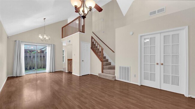 Building Photo - 13 Regency Ln