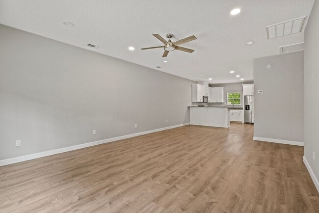 Building Photo - 277 Myrtle Ave