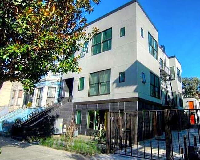 Foto del edificio - 1015 Shotwell St