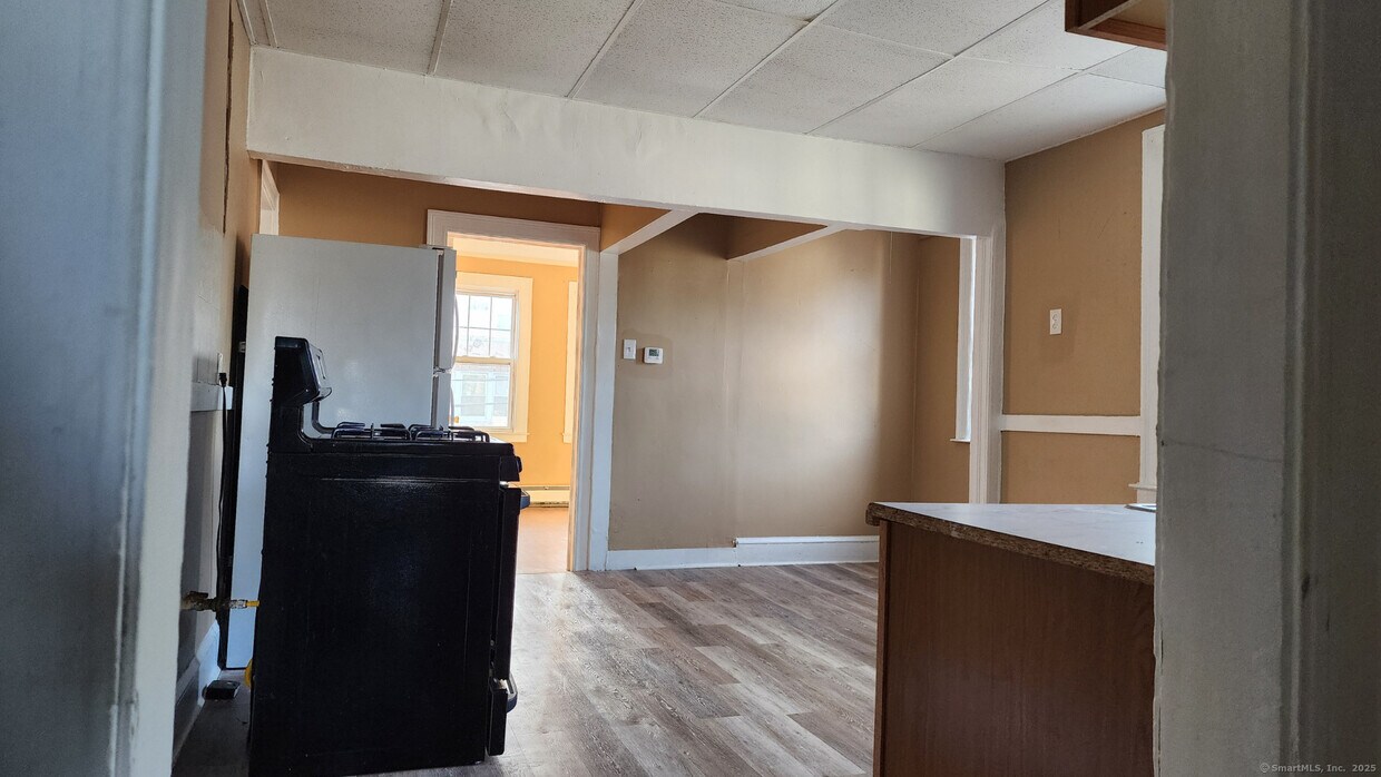 Building Photo - 30 Dorothy St