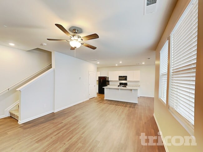 Foto del edificio - 8012 Craighead Dr