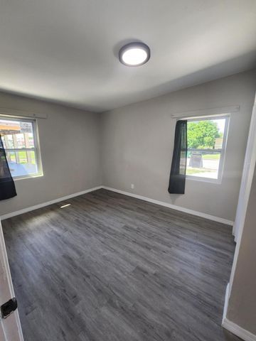 Foto del edificio - 260 NW 11th Ave