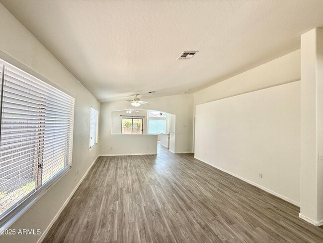 Building Photo - 13719 W Keim Dr