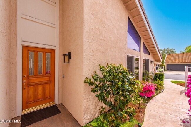 Foto del edificio - 2379 Leeward Cir