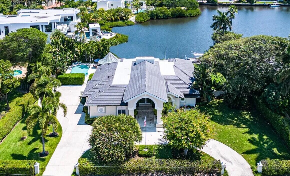 Foto principal - 1400 Lands End Rd