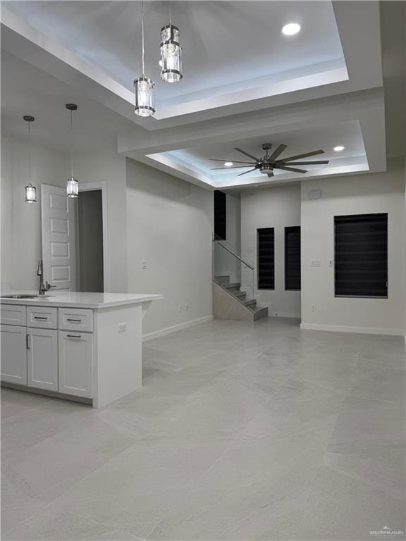 Building Photo - 11 W Kiwi Ave