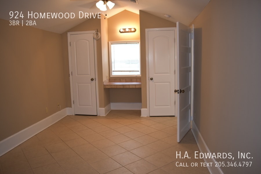 Primary Photo - 924 Homewood Dr