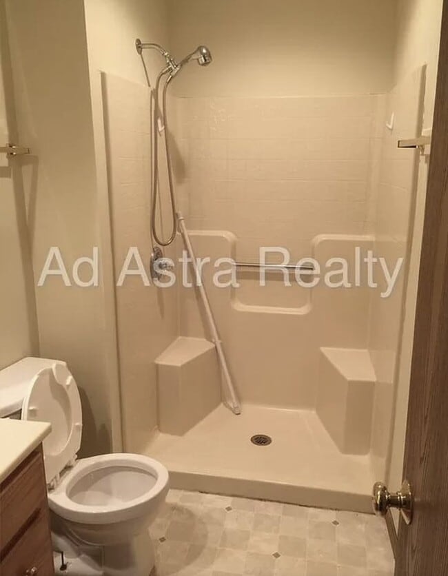 Building Photo - Gorgeous 3 Bed 2 Bath Duplex in Platte Cit...