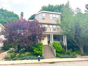 Building Photo - 82 Stearns Rd