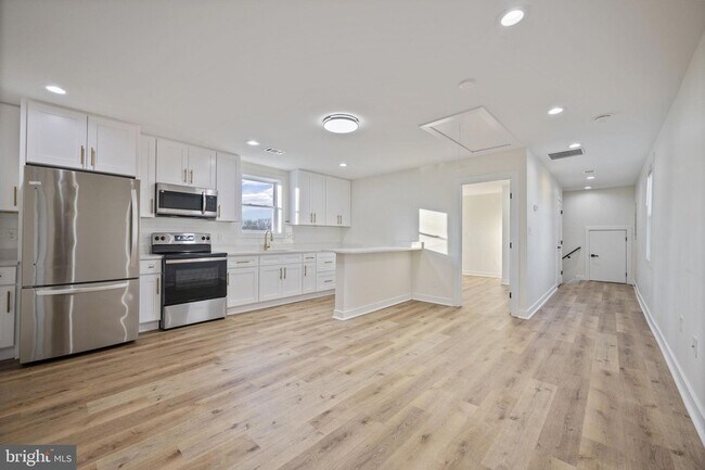 Foto del edificio - 555 S Marlyn Ave