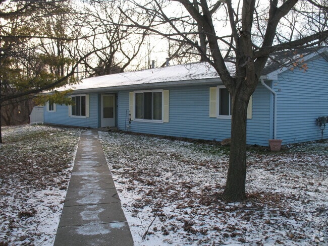 Building Photo - 401 West St