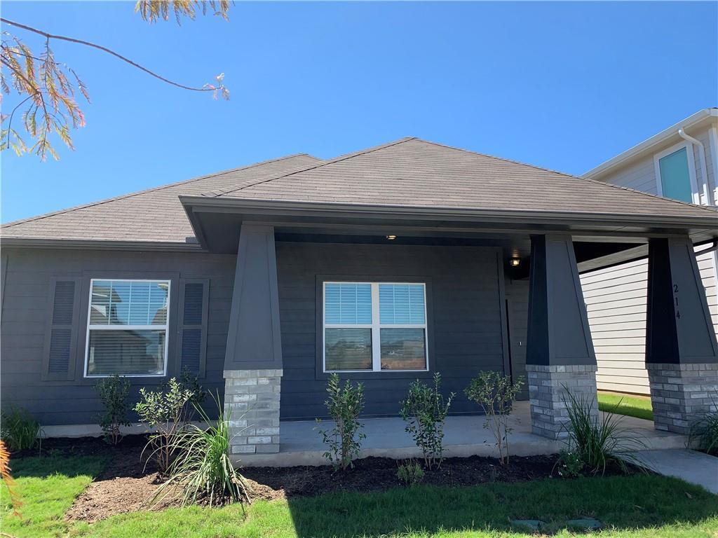 Foto principal - 214 Bent Creek Dr