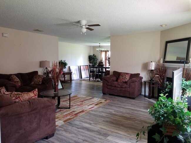 Photo - 8103 Zephyr Ct House