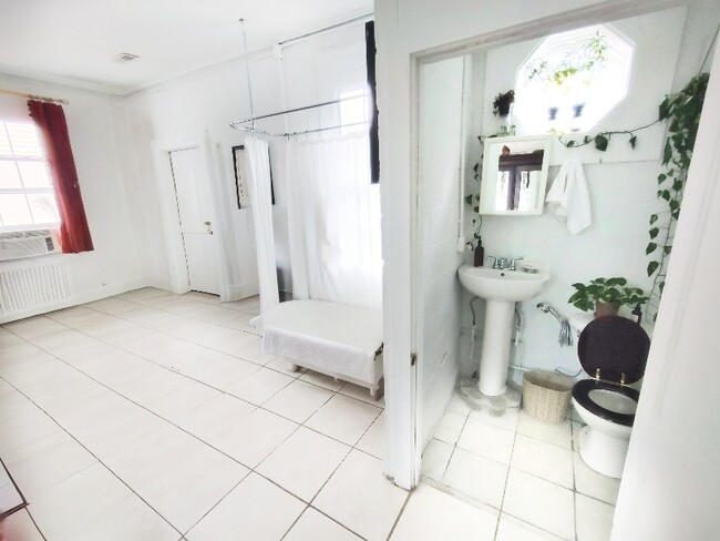 Photo - 197 Spring St House