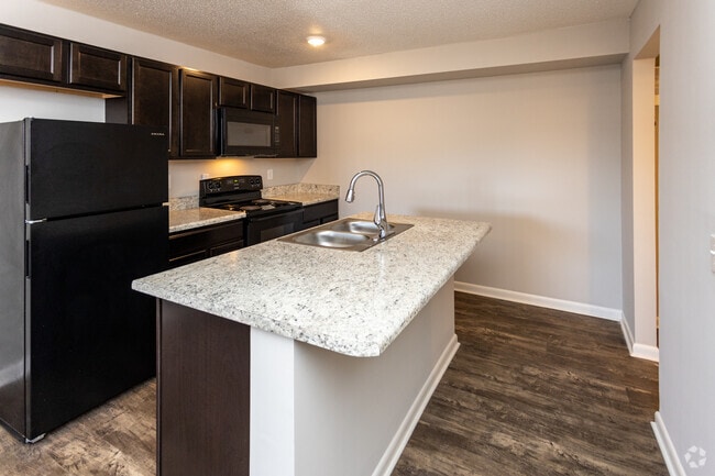 Interior Photo - Ivy Terrace