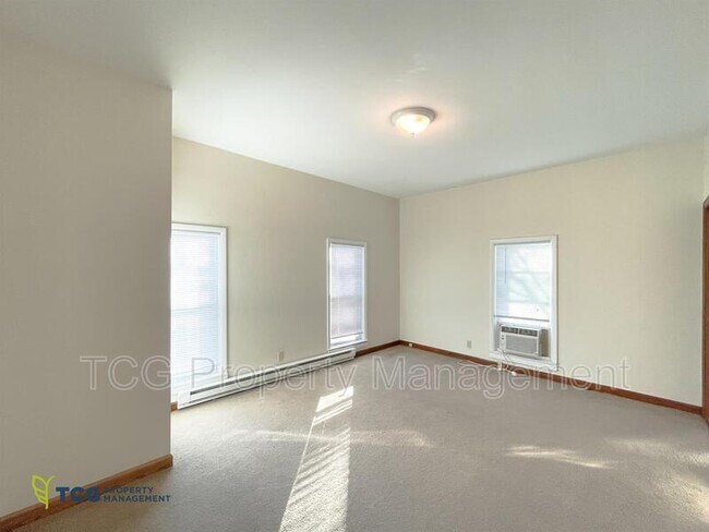 Building Photo - 510.5 E McKinley Rd