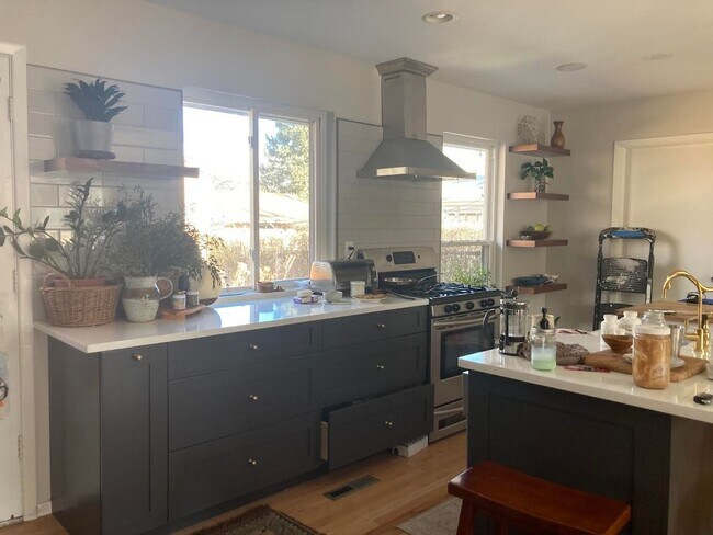 Foto del edificio - South Boulder 3B 2Ba Gem! Available August...