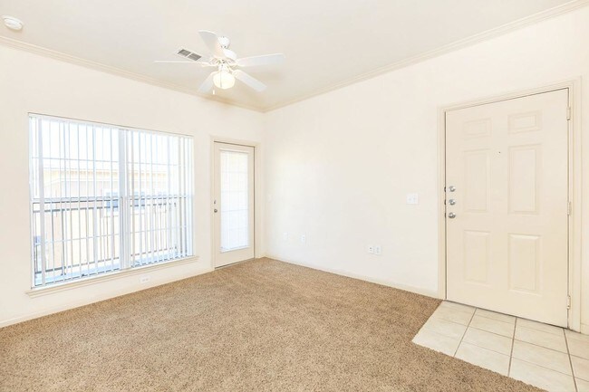 AMPLIO APARTAMENTO DE UNA HABITACIÓN EN ALQUILER EN AUSTIN, TX. - Southpark Ranch