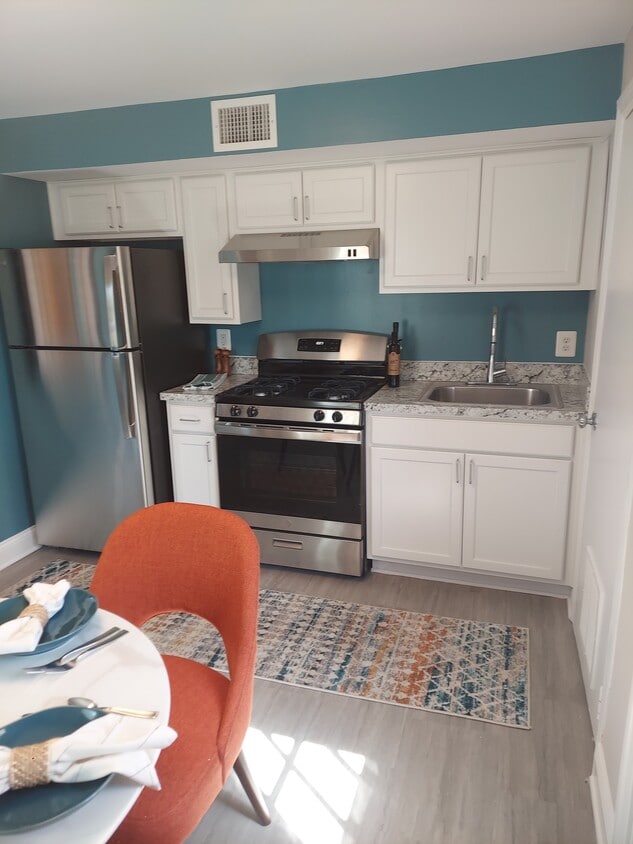 Foto principal - Day Village Townhomes
