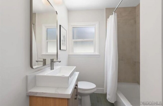 Baño - 4120 39th St