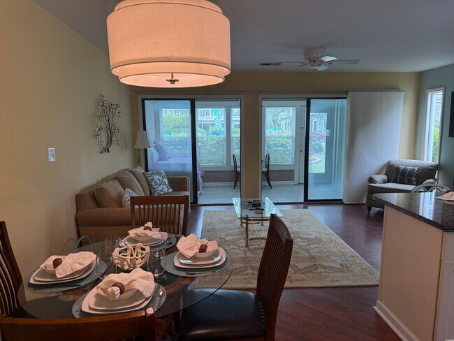 Foto del edificio - 3700 Golf Colony Ln