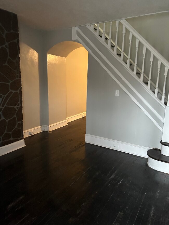 Foto del edificio - 1102 Morton Ave