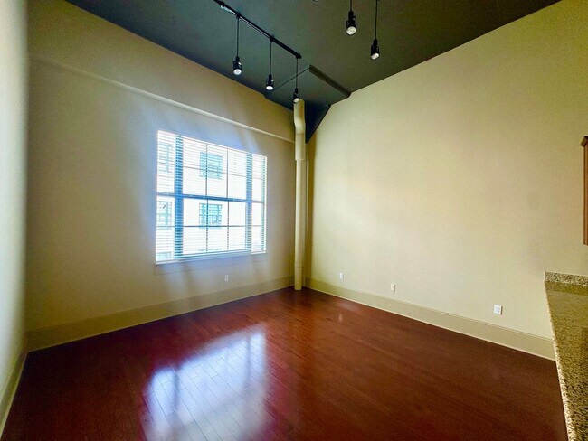 Foto del edificio - Beautiful 1 Bed Condo Downtown New Orleans