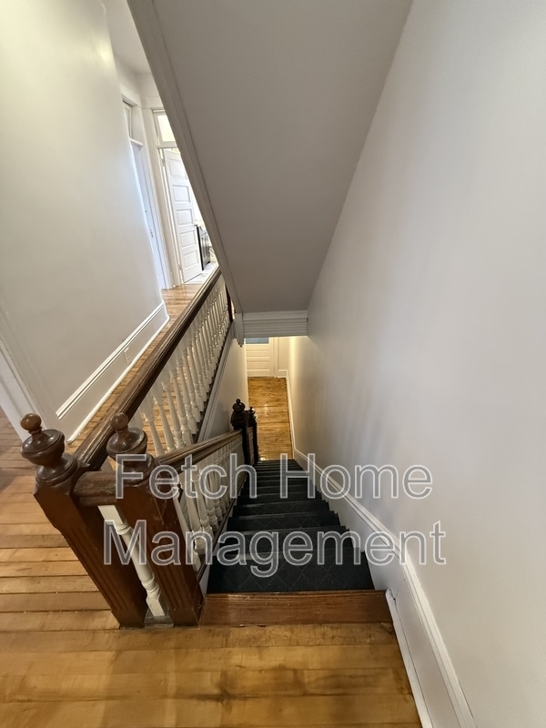 Building Photo - 125 E State St