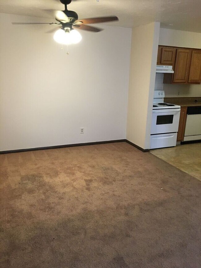 Foto del edificio - 1500 W.Market St Akron Oh- 2 Bedroom