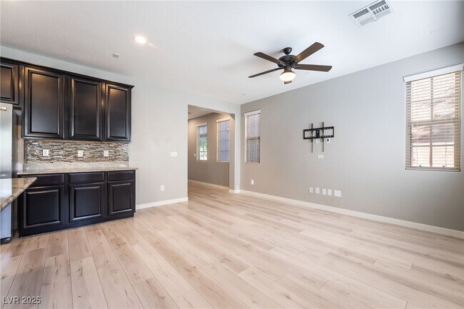 Foto del edificio - 4742 San Marcello St