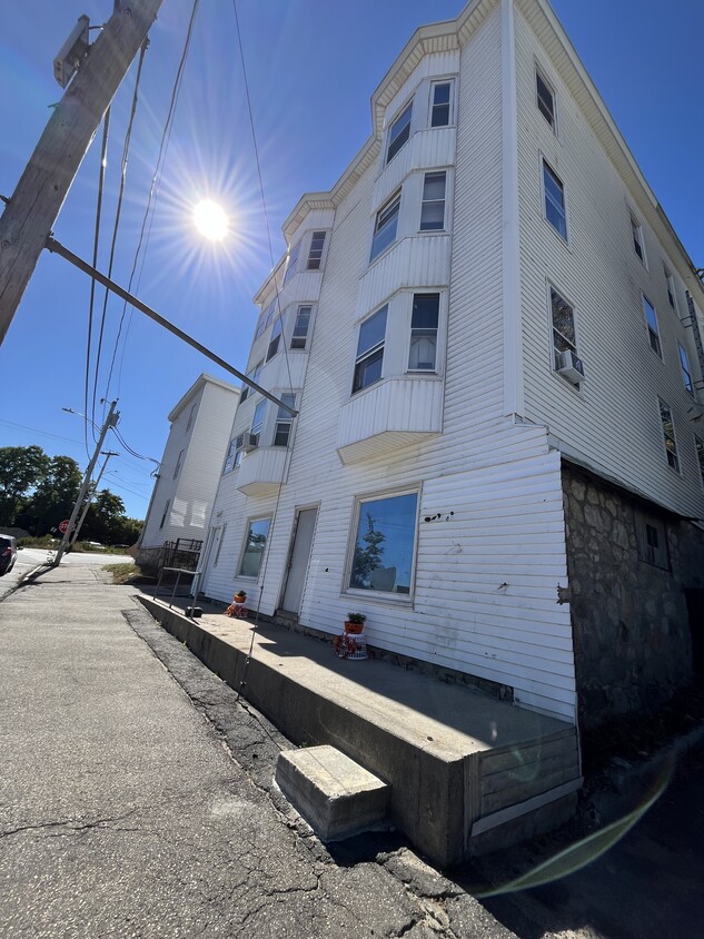 Primary Photo - 205 Cumberland St