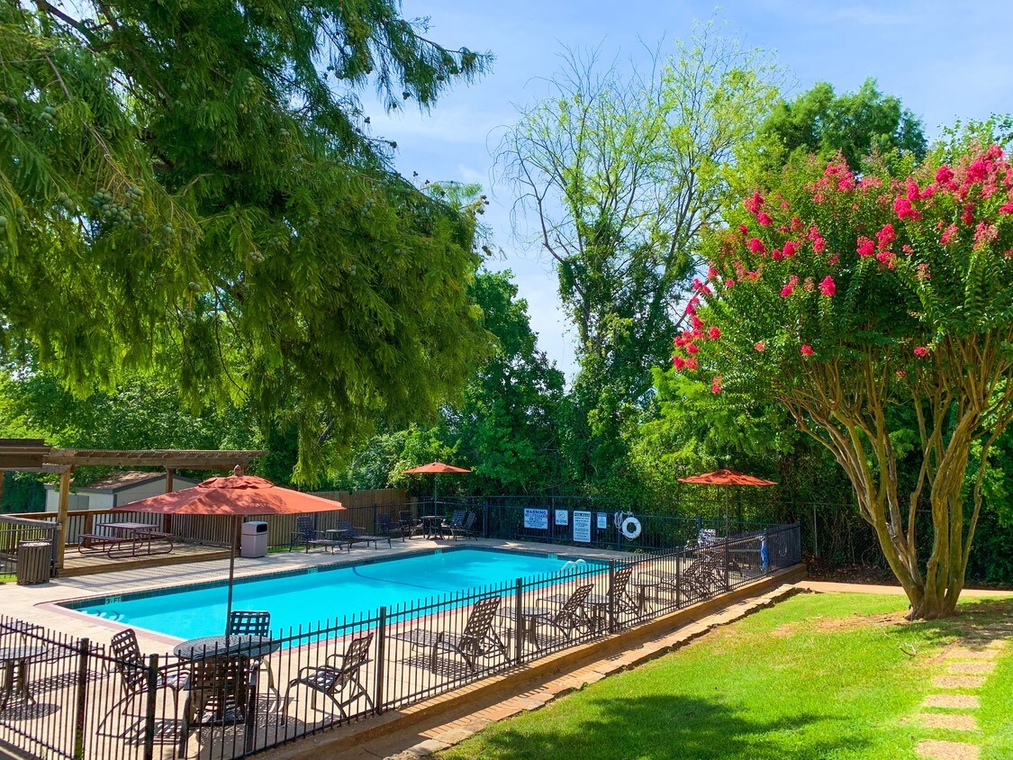 Fairways Apartments in Longview, TX