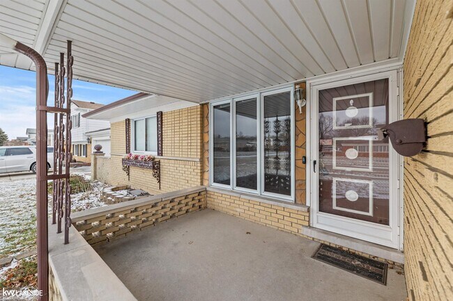 Building Photo - 11050 Irene Ave