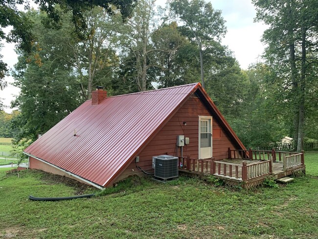 Foto del edificio - 4 br, 1 bath House - 1089 Ford Rd