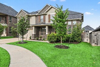 Building Photo - 2107 Brooke Avery Dr