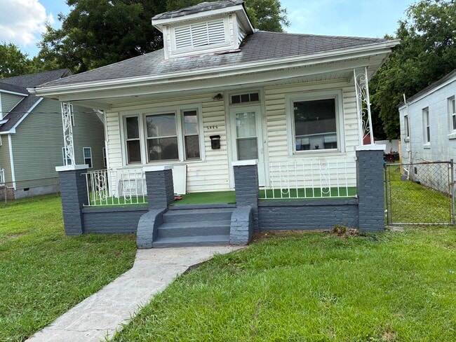 2406 Acorn St
