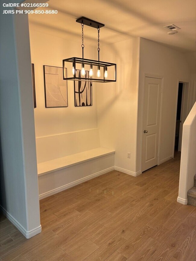 Photo - Rialto 3 Bedroom Furnished Home