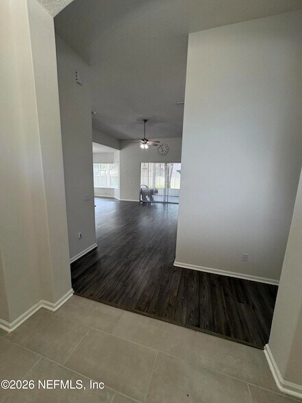 Building Photo - 86005 Maple Leaf Pl