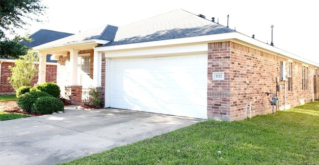 Photo - 1722 Lansing Cove Dr House