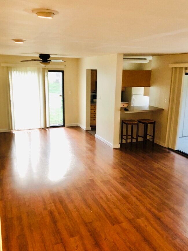 2107 Melrose Dr Unit A, Champaign, IL 61820 Condo for Rent in