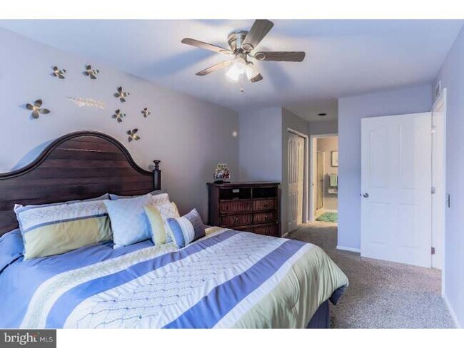 Main Bedroom Suite - 1301 Waters Edge Dr