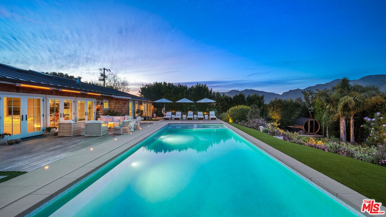 Foto principal - 6540 Dume Dr