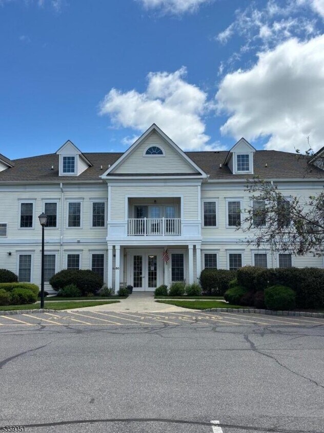 Foto principal - 6006 Brookfield Glen Dr