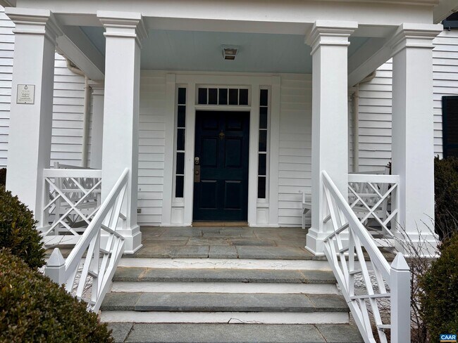 Foto del edificio - 800 Glendower Rd