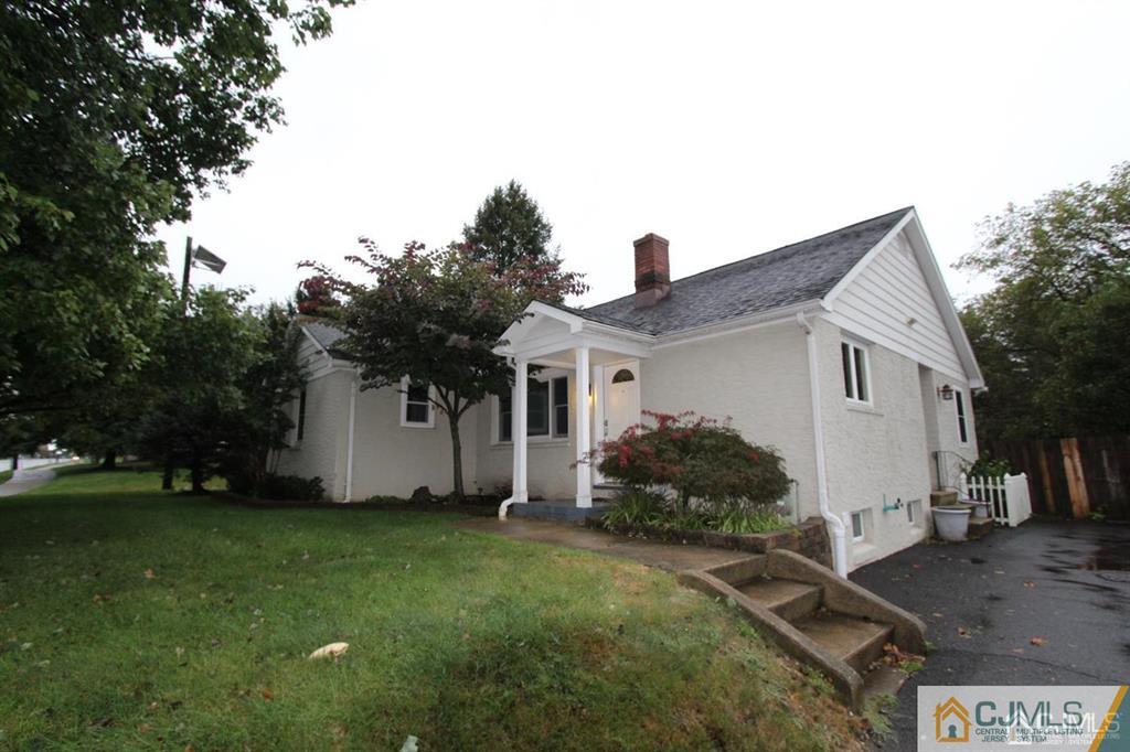 Primary Photo - 104 Grovers Mill Rd