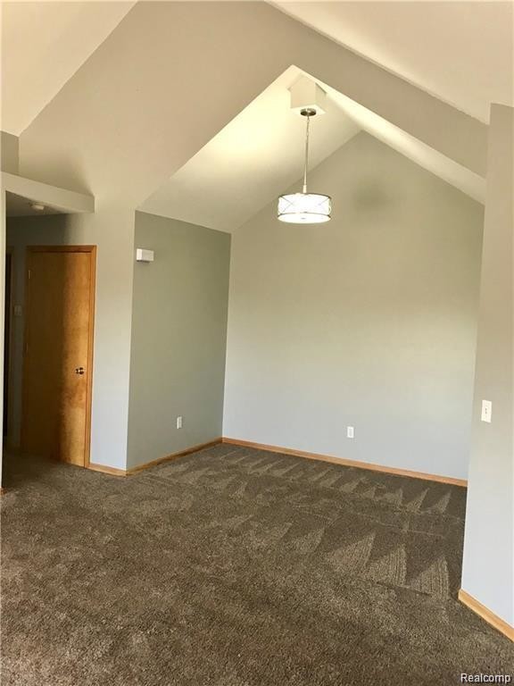 Foto del edificio - 15715 Parkway Ln
