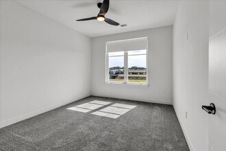 Building Photo - Leawood Village Apartments