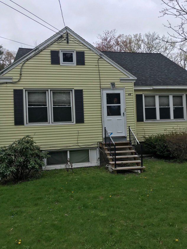 48 Schoolhouse Rd, Albany, NY 12203 House Rental in Albany, NY