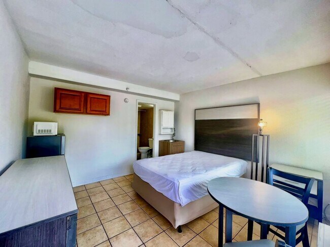 Building Photo - 2200 S Ocean Blvd