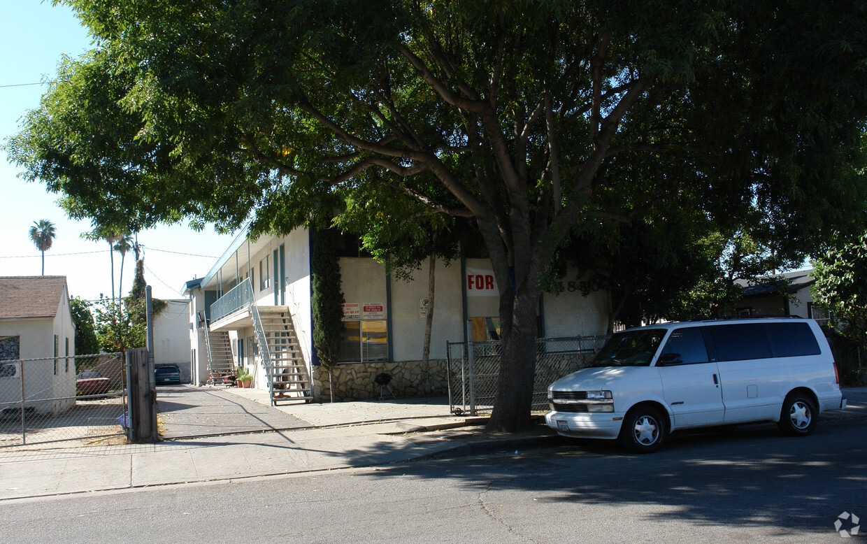 Primary Photo - 14850 Delano St